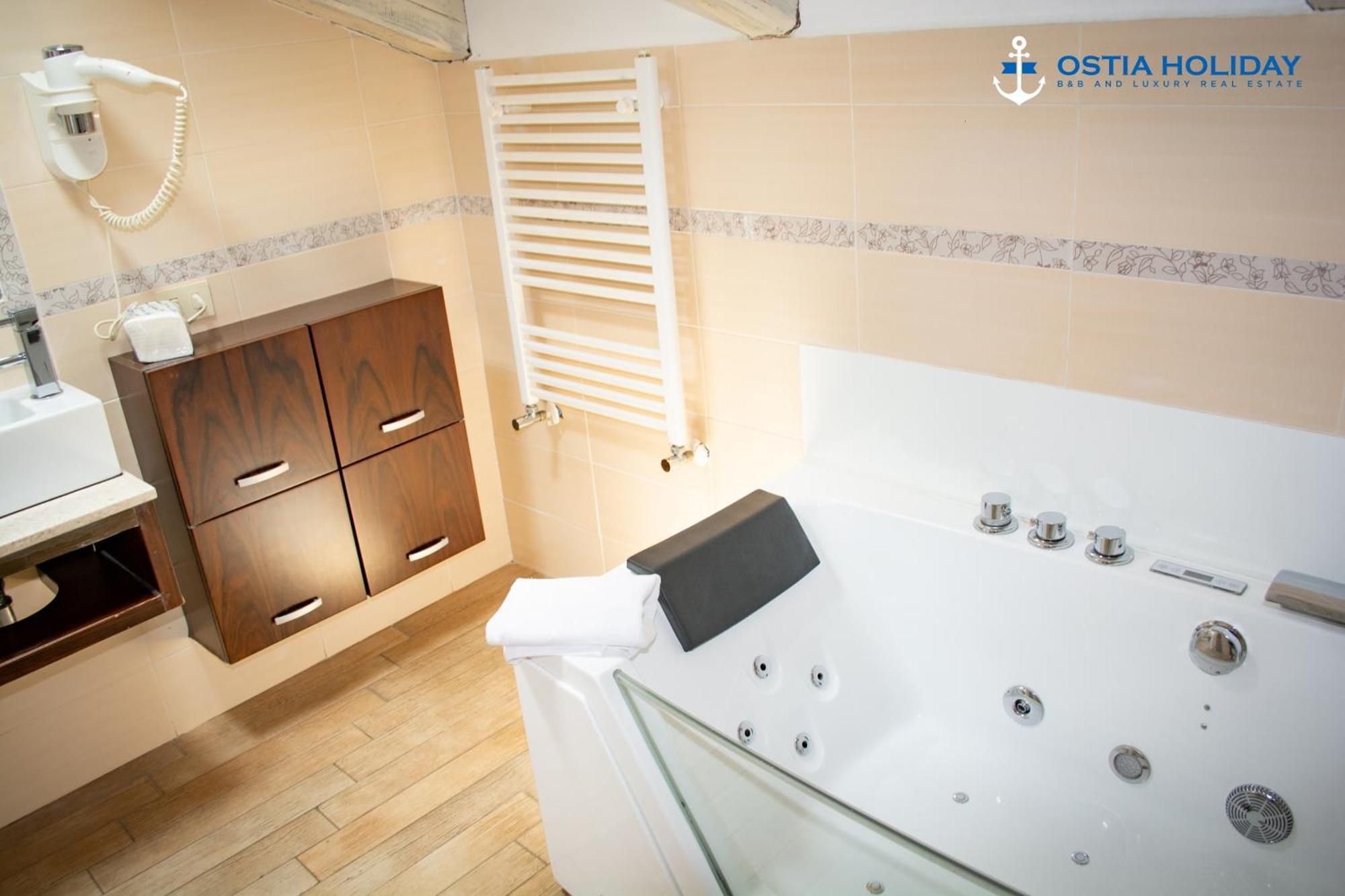 Ostia Holiday Greed Palace Экстерьер фото