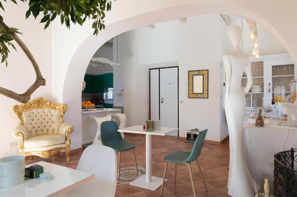 Ostia Holiday Greed Palace Экстерьер фото